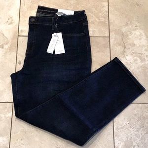 Chico’s So Slimming Girlfriend Slim Leg Ankle size 3R